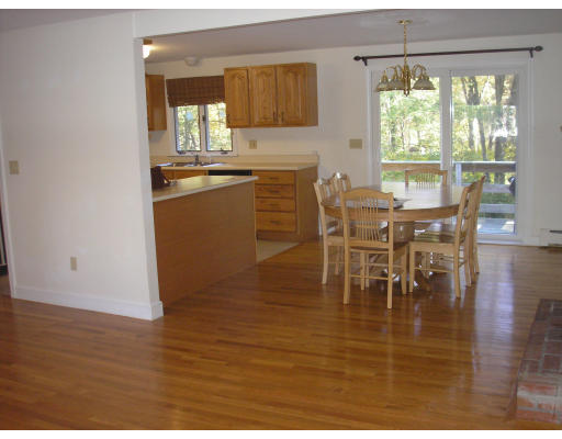 6 Carol Road Mansfield, MA 02048 - Photo 5 of 10 Gallery Image 5