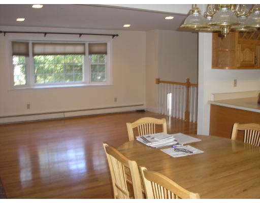 6 Carol Road Mansfield, MA 02048 - Photo 6 of 10 Gallery Image 6