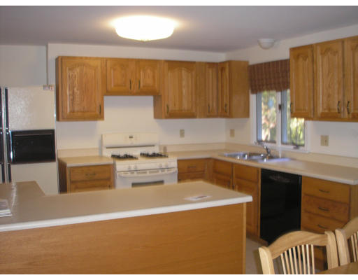 6 Carol Road Mansfield, MA 02048 - Photo 7 of 10 Gallery Image 7