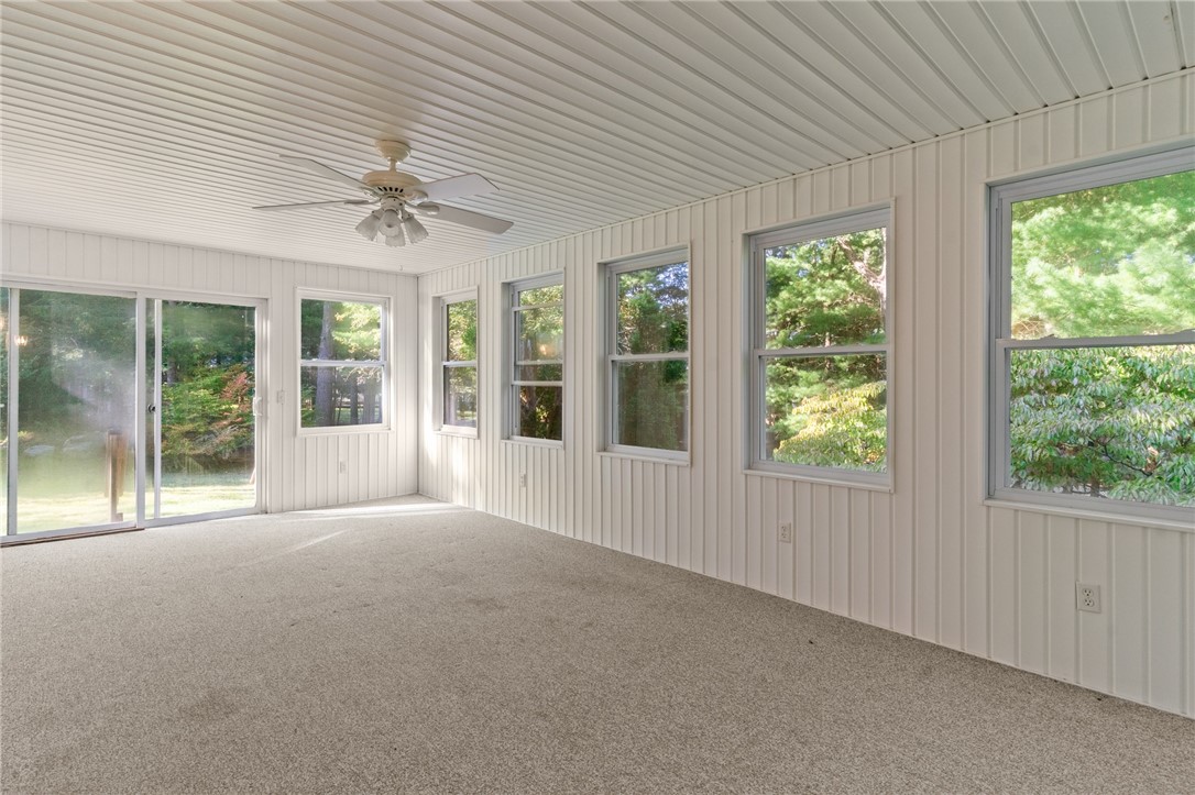 3 Crocus Court Coventry, RI 02816 - Photo 22 of 48