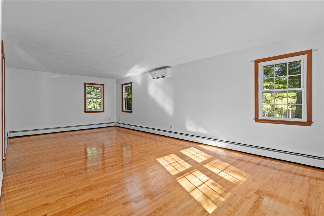 3 Crocus Court Coventry, RI 02816 - Photo 4 of 48