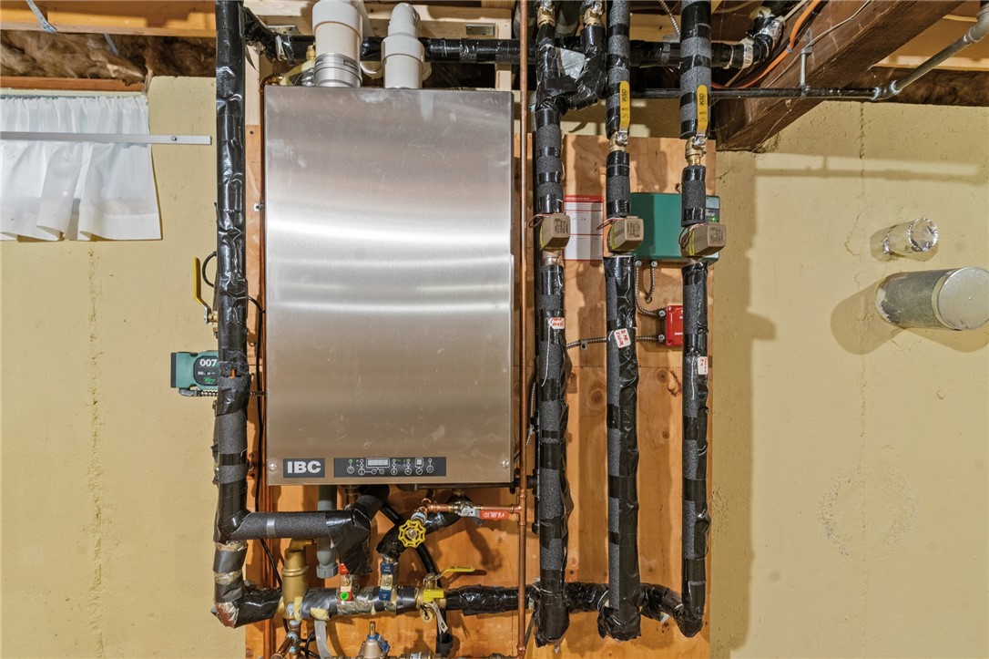 3 Crocus Court Coventry, RI 02816 - Photo 43 of 48