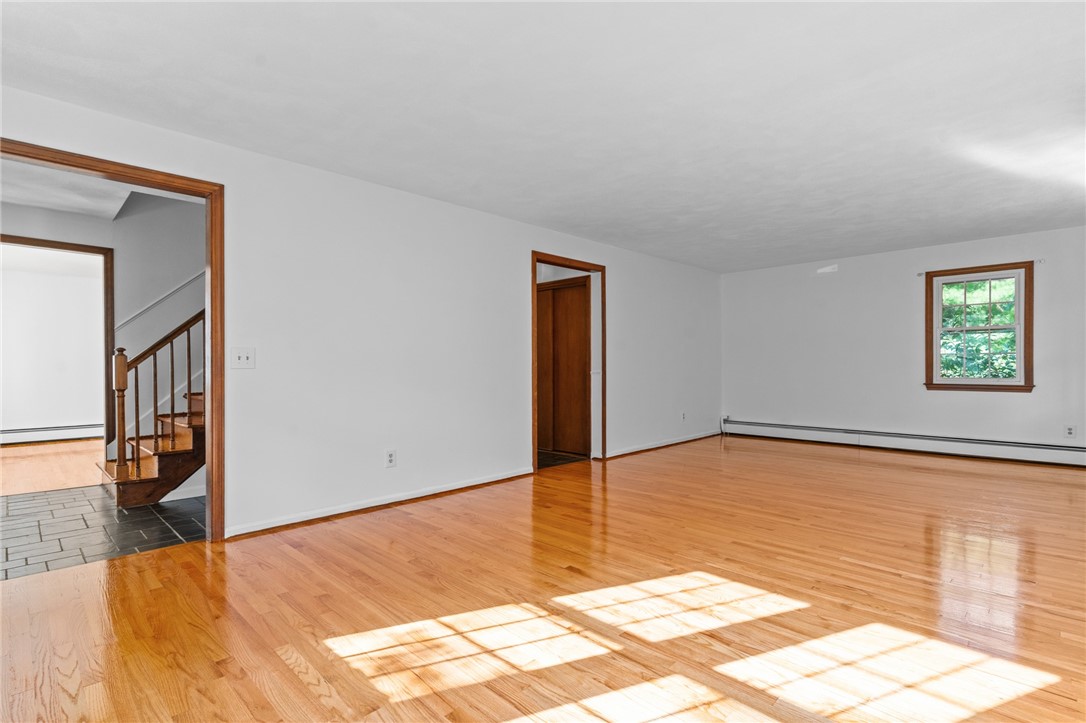 3 Crocus Court Coventry, RI 02816 - Photo 8 of 48