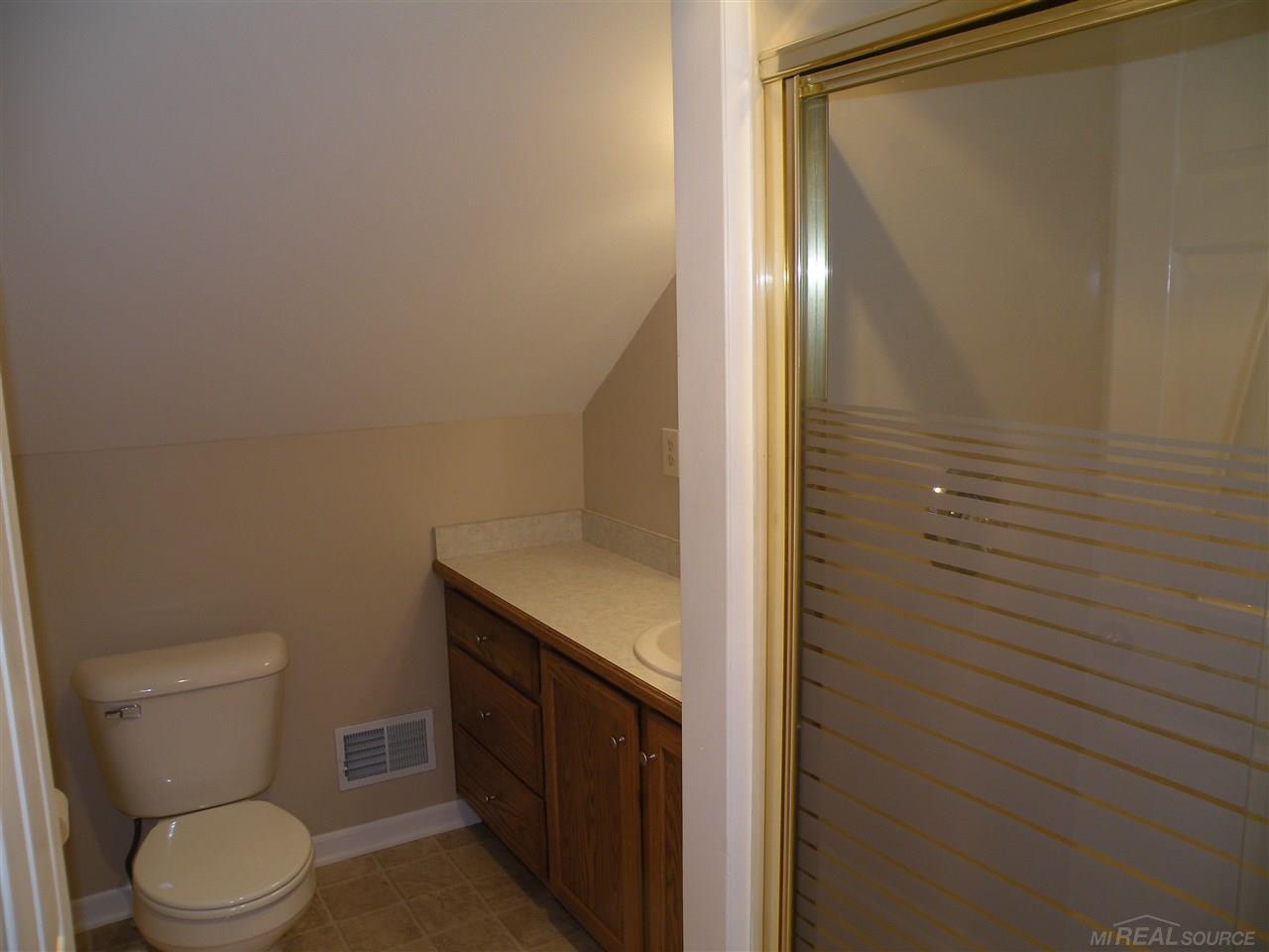 4818 Lakeshore Road Lexington, MI 48450 - Photo 20 of 30 31371204-20.JPG