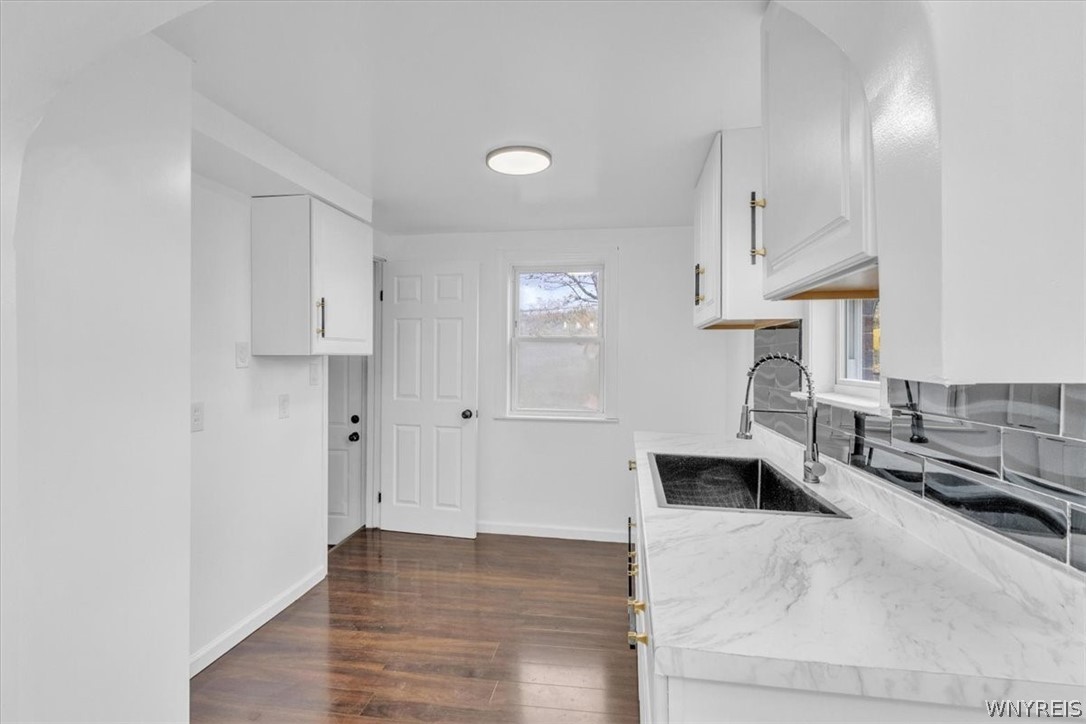 428 Beach Road Cheektowaga, NY 14225 - Photo 12 of 32