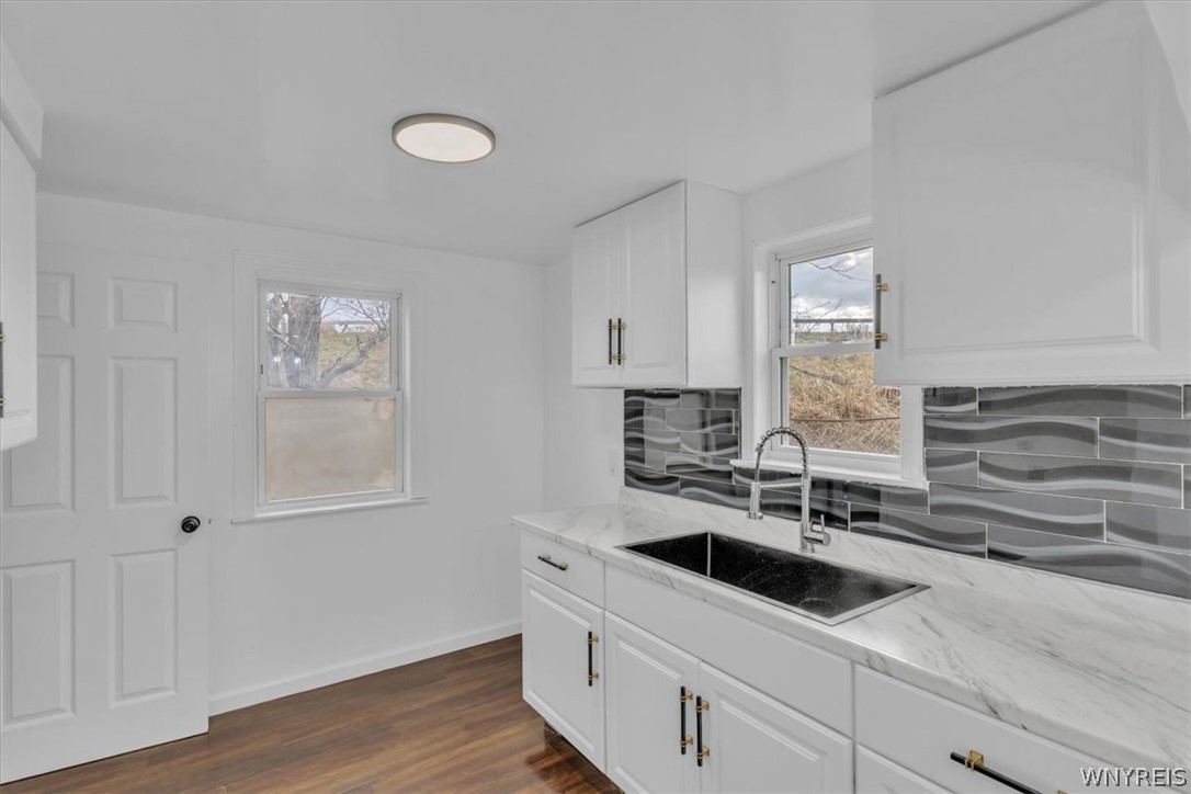 428 Beach Road Cheektowaga, NY 14225 - Photo 13 of 32