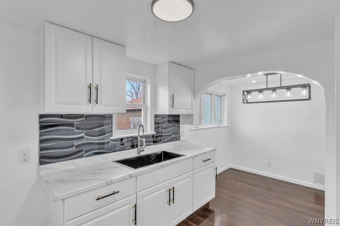 428 Beach Road Cheektowaga, NY 14225 - Photo 14 of 32