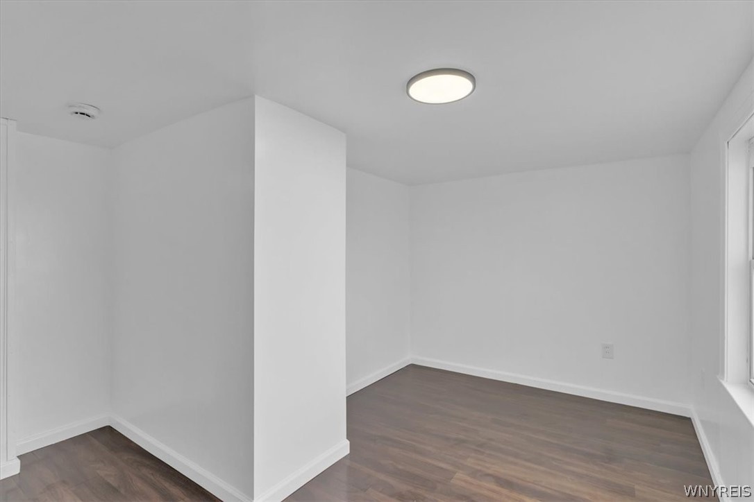 428 Beach Road Cheektowaga, NY 14225 - Photo 20 of 32