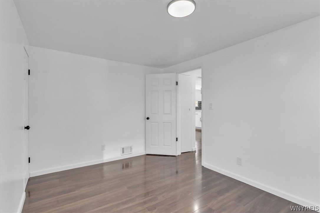 428 Beach Road Cheektowaga, NY 14225 - Photo 25 of 32