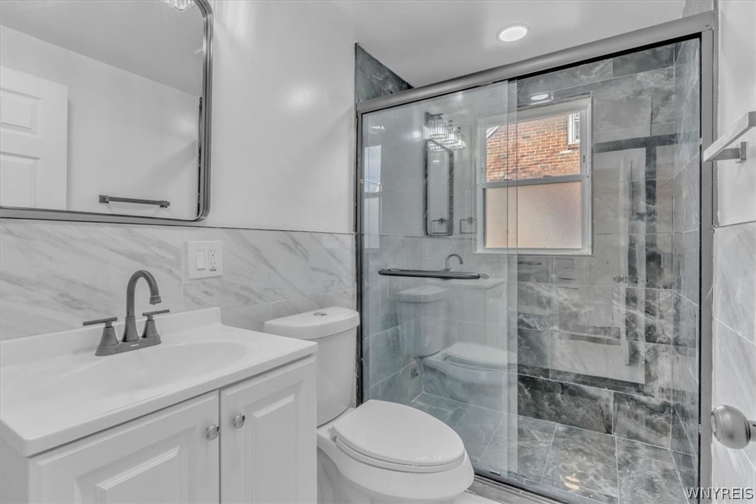 428 Beach Road Cheektowaga, NY 14225 - Photo 26 of 32