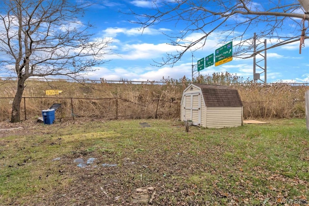 428 Beach Road Cheektowaga, NY 14225 - Photo 5 of 32