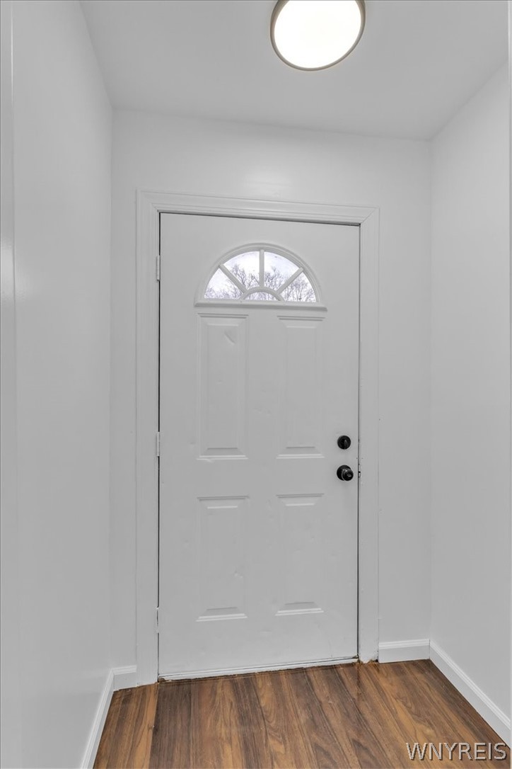 428 Beach Road Cheektowaga, NY 14225 - Photo 6 of 32