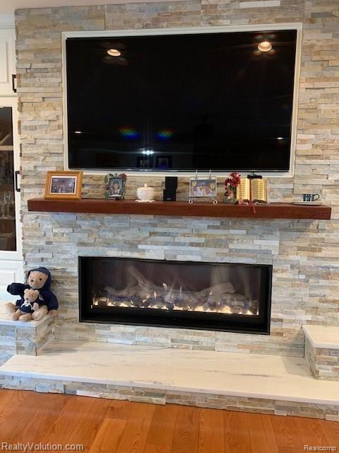 1805 Mayfield Road Lapeer, MI 48446 - Photo 6 of 38 IMG_0513.jpg