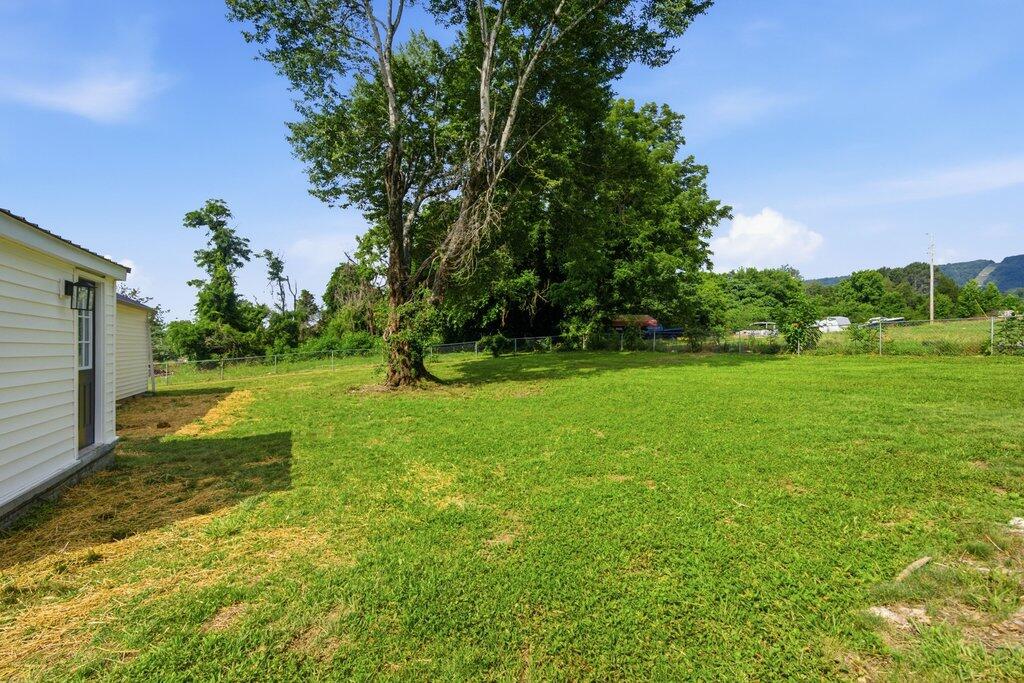 1000 Cemetery Road Spring City, TN 37381 - Photo 22 of 32 029_dsc05860_772