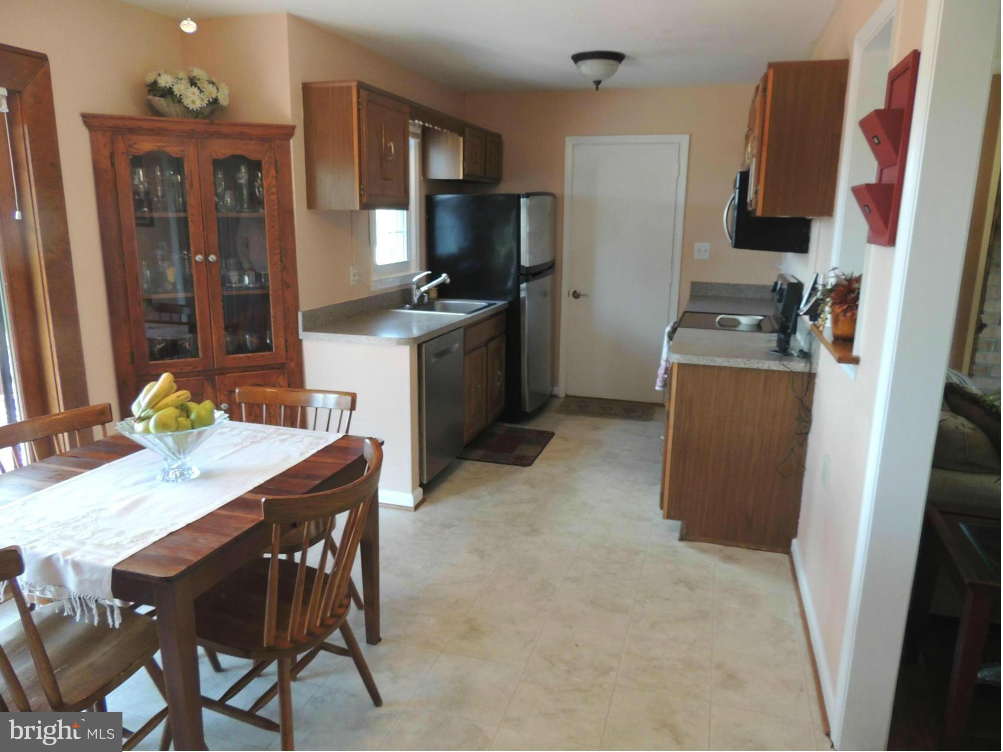 6610 Wind Ridge Road Mount Airy, MD 21771 - Photo 5 of 30 Kitchen