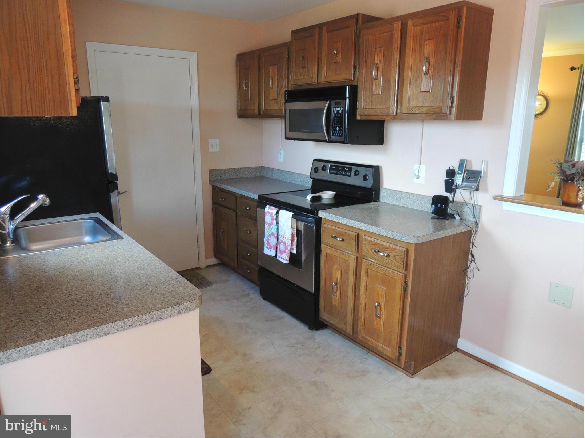 6610 Wind Ridge Road Mount Airy, MD 21771 - Photo 7 of 30 Kitchen