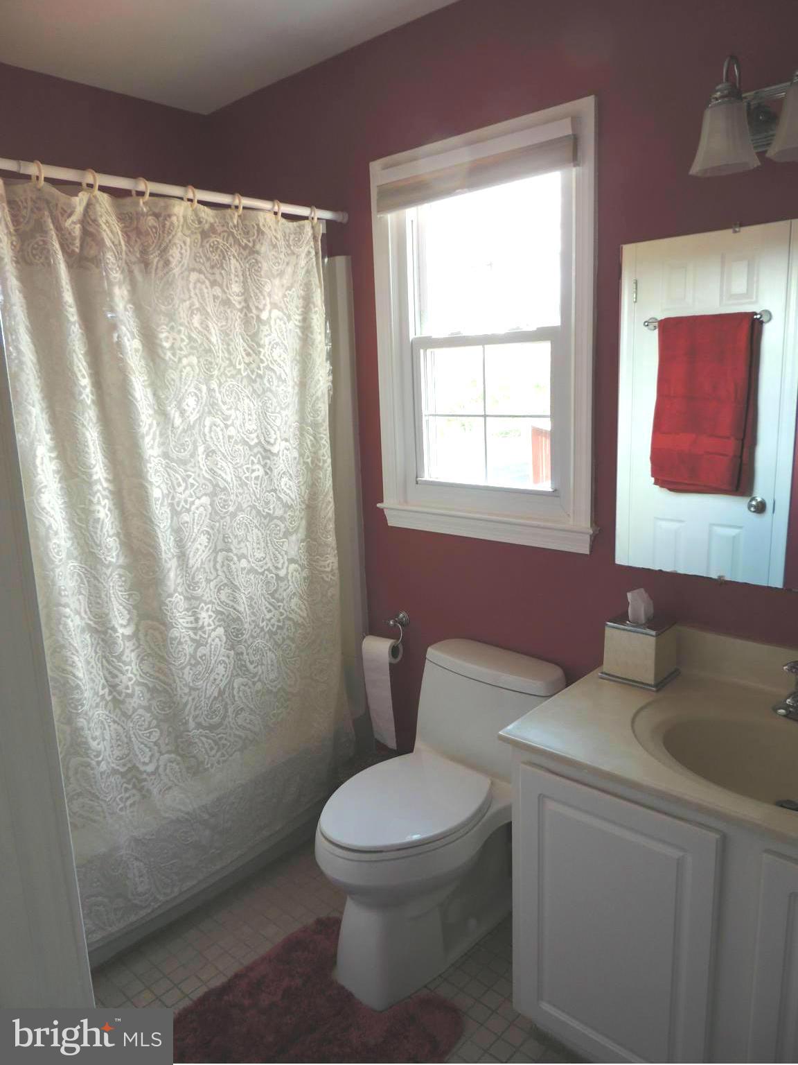 6610 Wind Ridge Road Mount Airy, MD 21771 - Photo 9 of 30 Bath