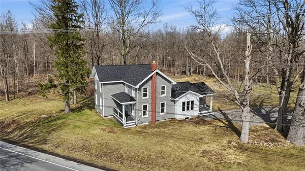 $299,900 | 1241 County Road 8, Farmington, NY 14548