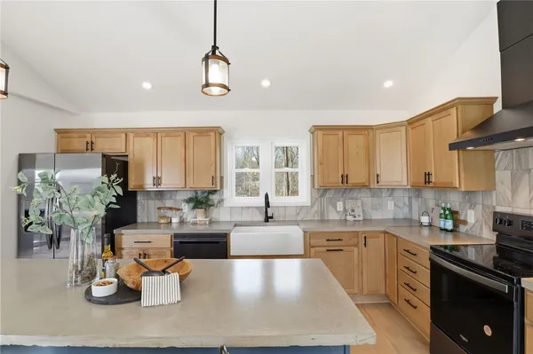 $299,900 | 1241 County Road 8, Farmington, NY 14548