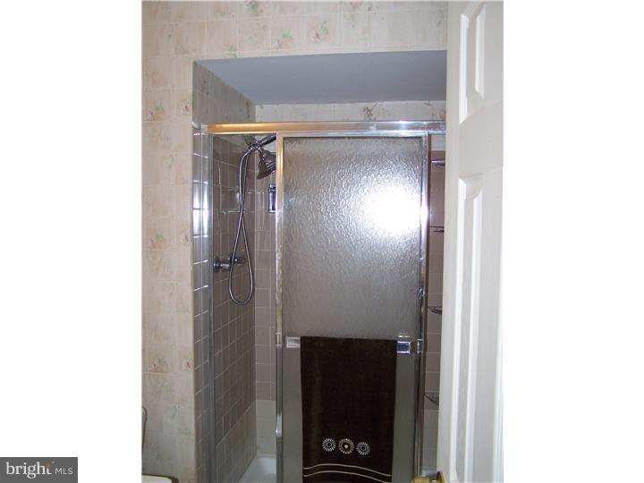 11115 Greiner Road Philadelphia, PA 19116 - Photo 14 of 22 Gallery Image 14