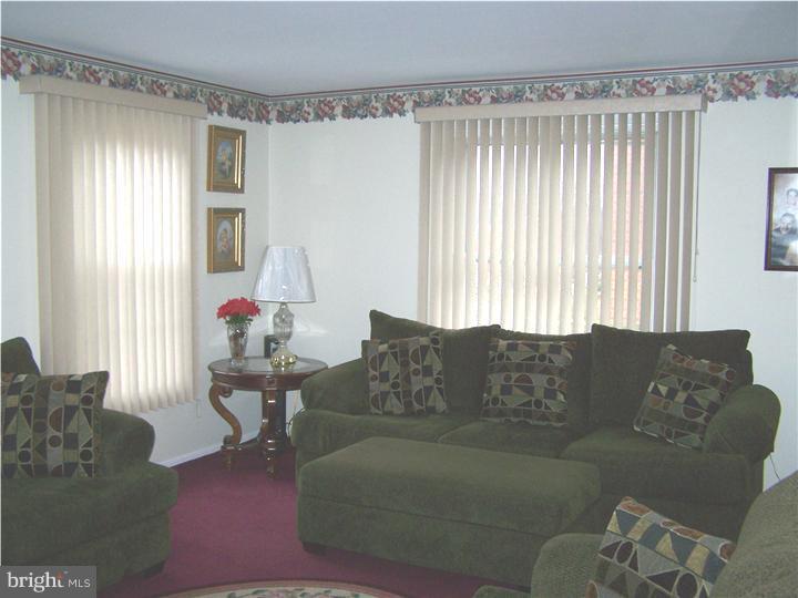 11115 Greiner Road Philadelphia, PA 19116 - Photo 8 of 22 Gallery Image 8
