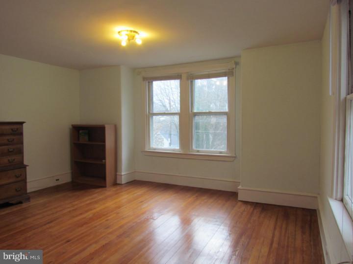 21 Hewett Road Wyncote, PA 19095 - Photo 14 of 23 Bedroom - Main