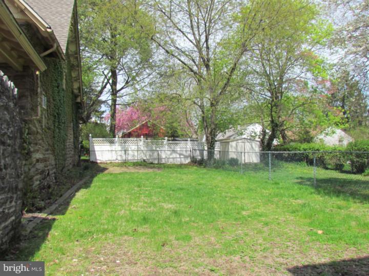 21 Hewett Road Wyncote, PA 19095 - Photo 22 of 23 Back Yard
