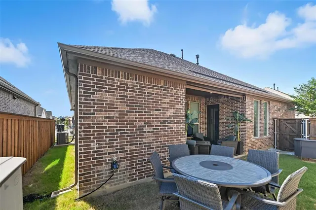 $415,000 | 1941 Spotted Fawn Drive, Arlington, TX 76005