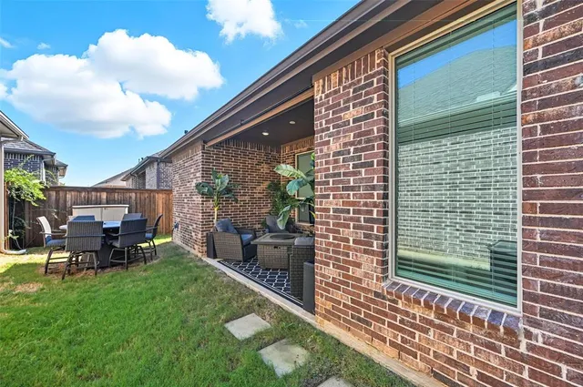 $415,000 | 1941 Spotted Fawn Drive, Arlington, TX 76005