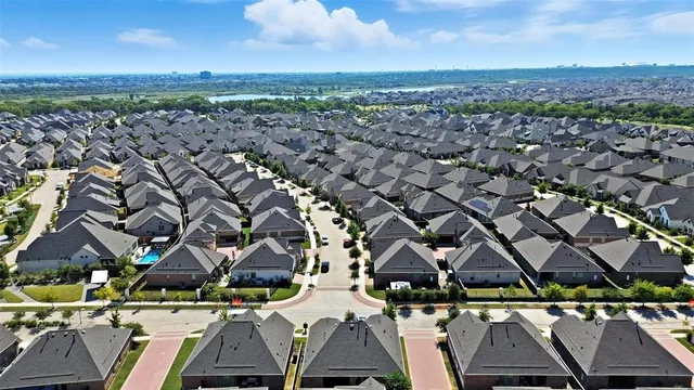 $415,000 | 1941 Spotted Fawn Drive, Arlington, TX 76005