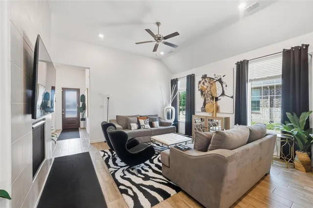 $415,000 | 1941 Spotted Fawn Drive, Arlington, TX 76005