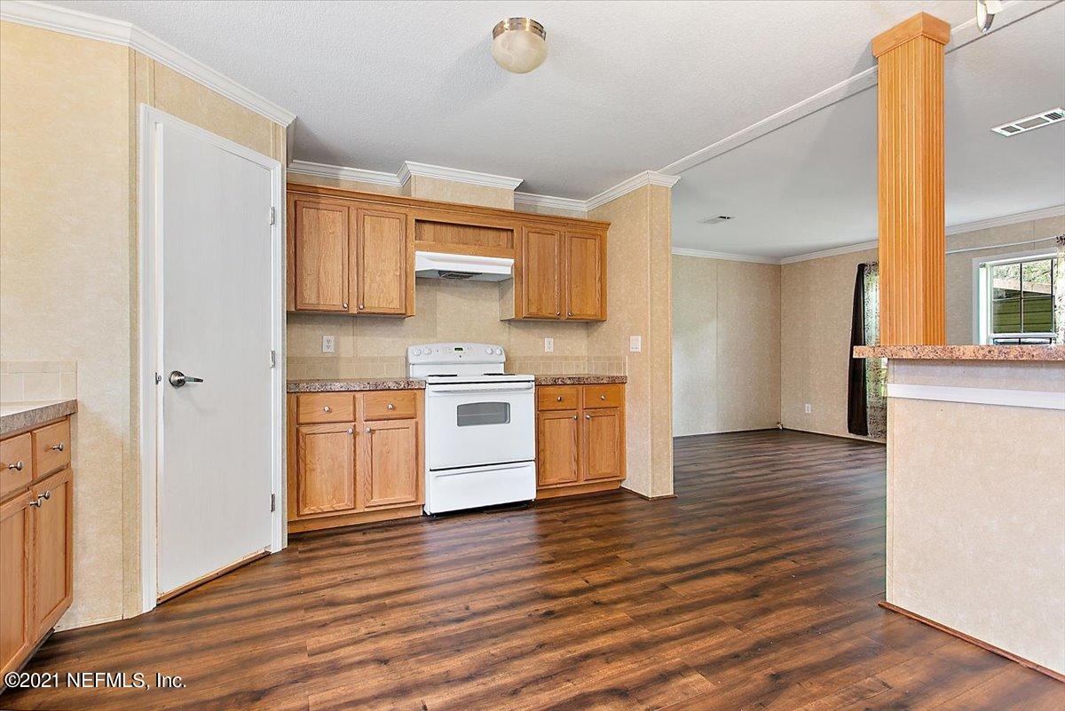 7652 Bob O Link Road Jacksonville, FL 32219 - Photo 5 of 15 05-Kitchen