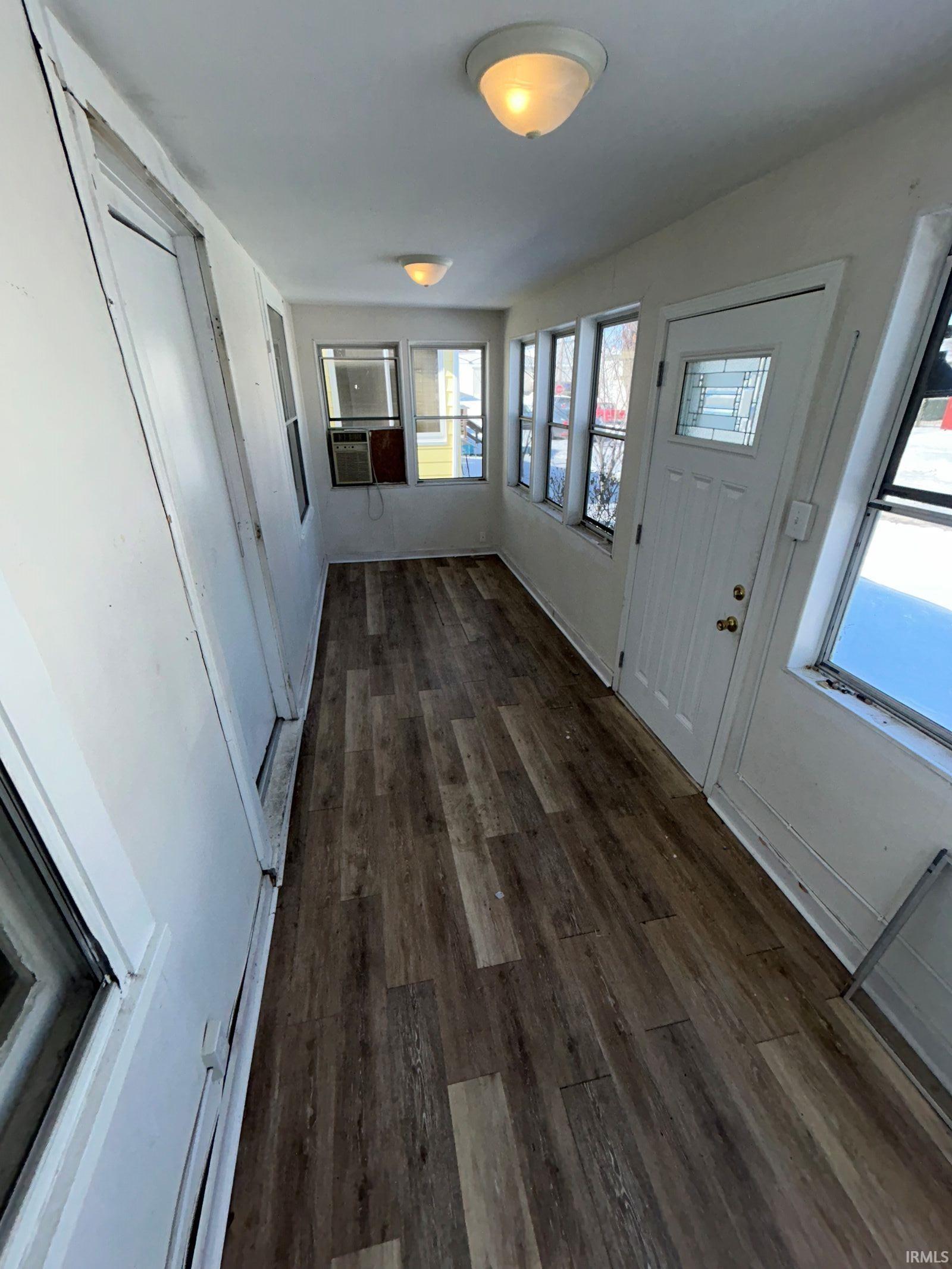 22 West Tennessee Street Evansville, IN 47710 - Photo 2 of 8