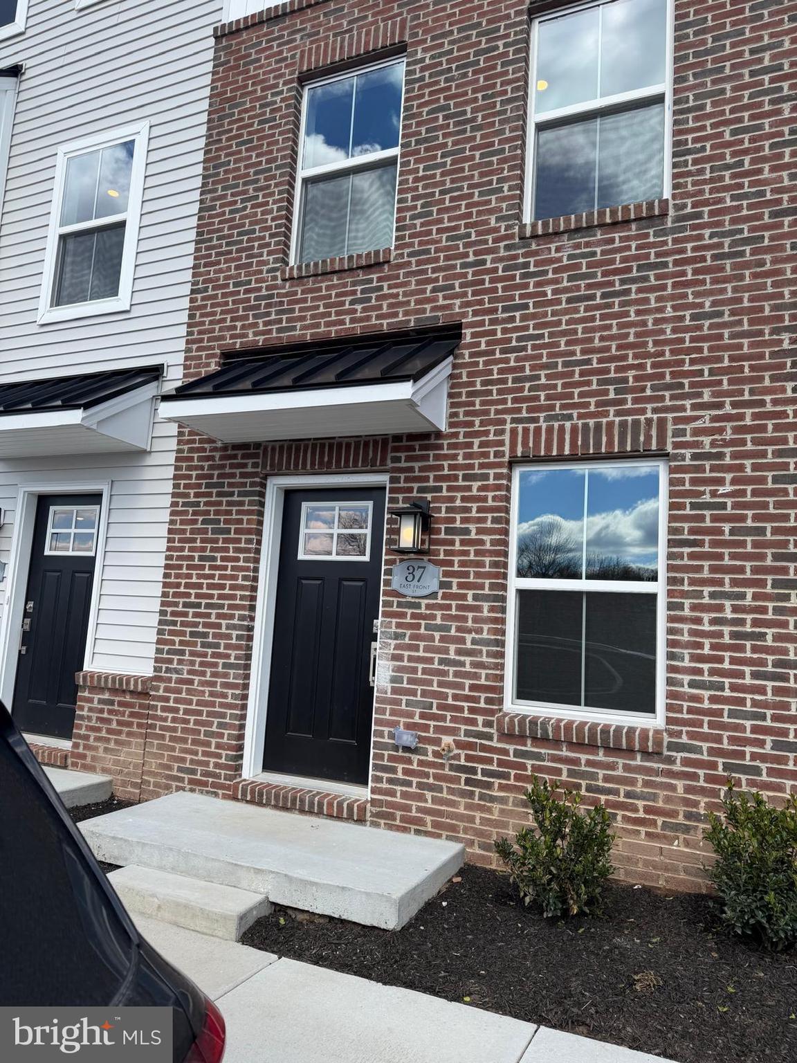 37 East Front Street Bridgeport, PA 19405 - Photo 2 of 34