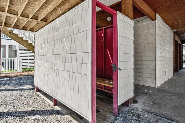 $999,999 | 43 Private Drive, Ocean Isle Beach, NC 28469