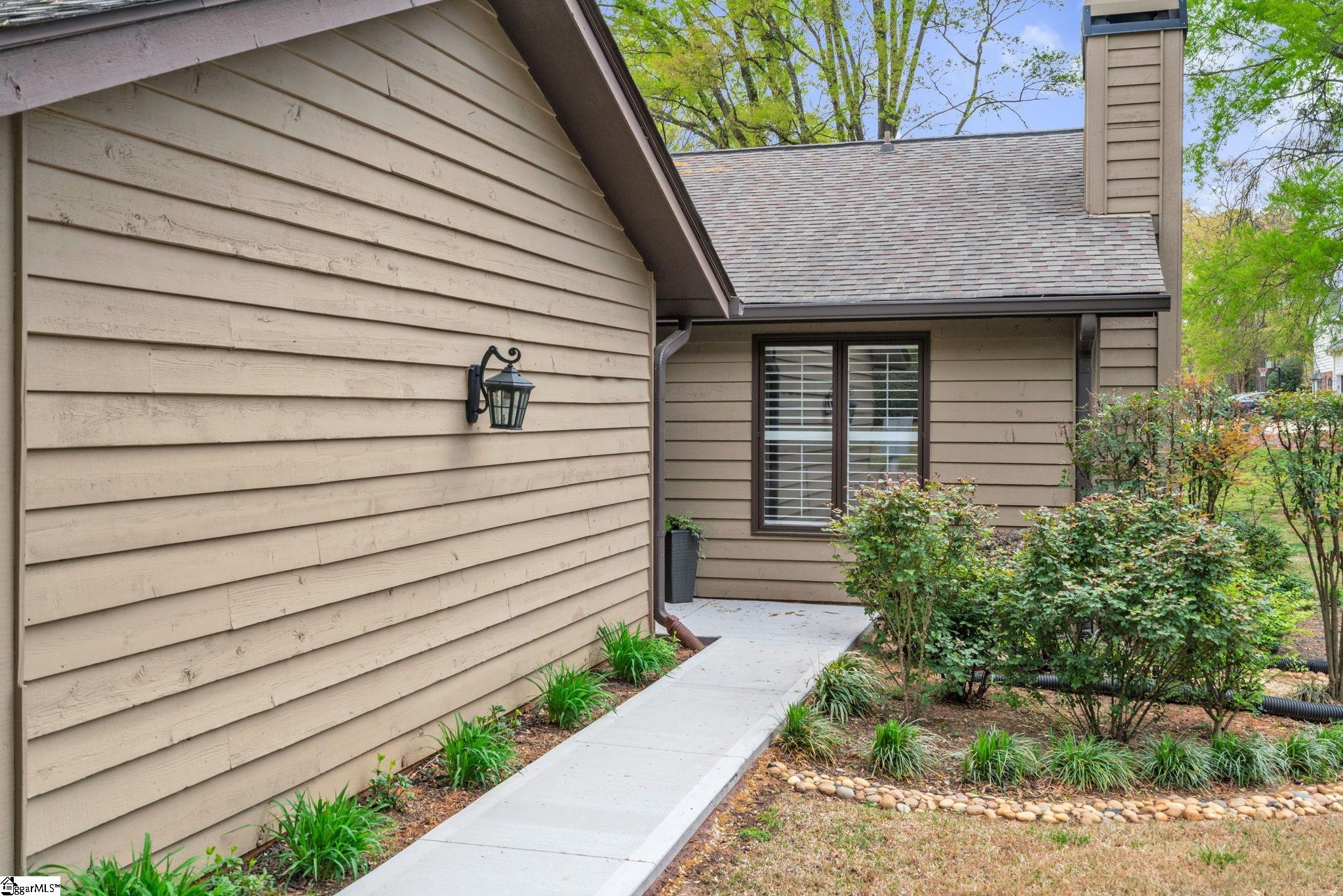 308 Skylark Circle Greer, SC 29650 - Photo 5 of 41