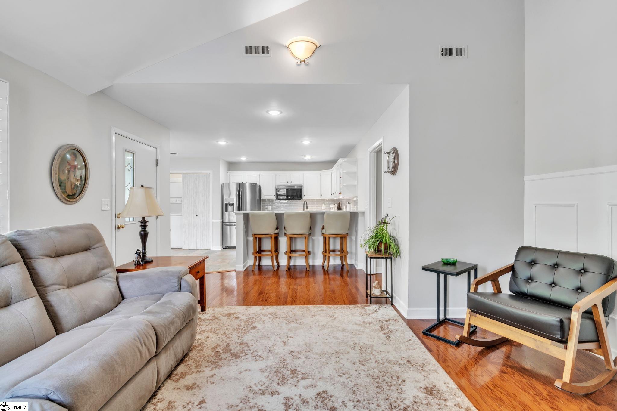 308 Skylark Circle Greer, SC 29650 - Photo 8 of 41