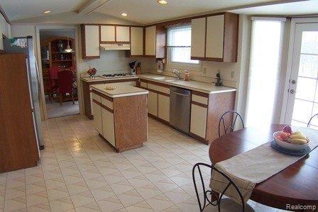 Kitchen 2