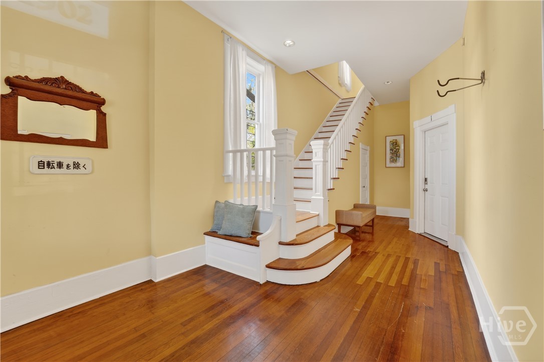 1902 Barnard Street Savannah, GA 31401 - Photo 4 of 48