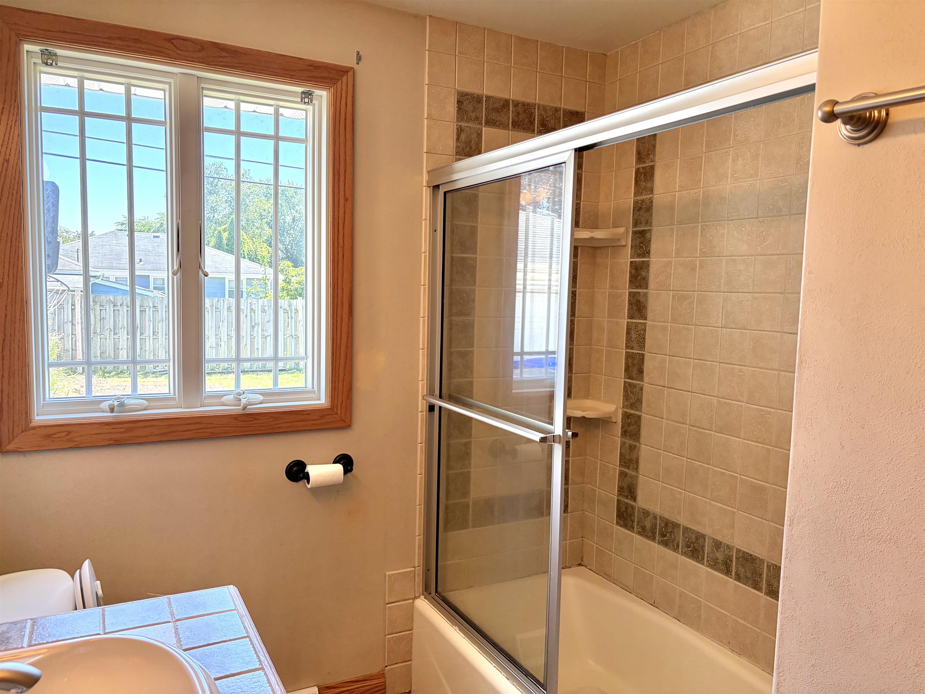 1137 West Roberts Avenue Appleton, WI 54914 - Photo 13 of 24