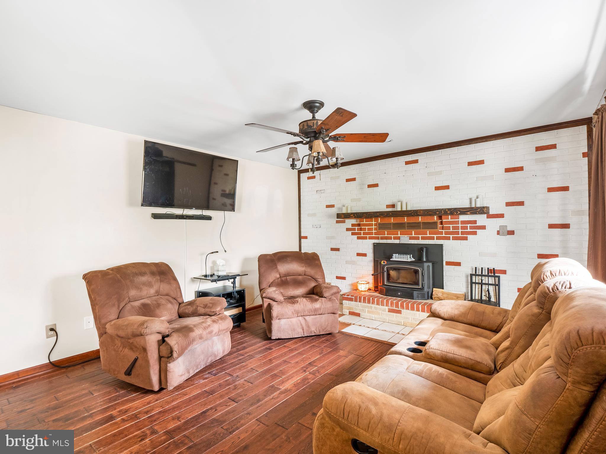 1910 Courthouse Road Stafford, VA 22554 - Photo 3 of 29 Gallery Image 3