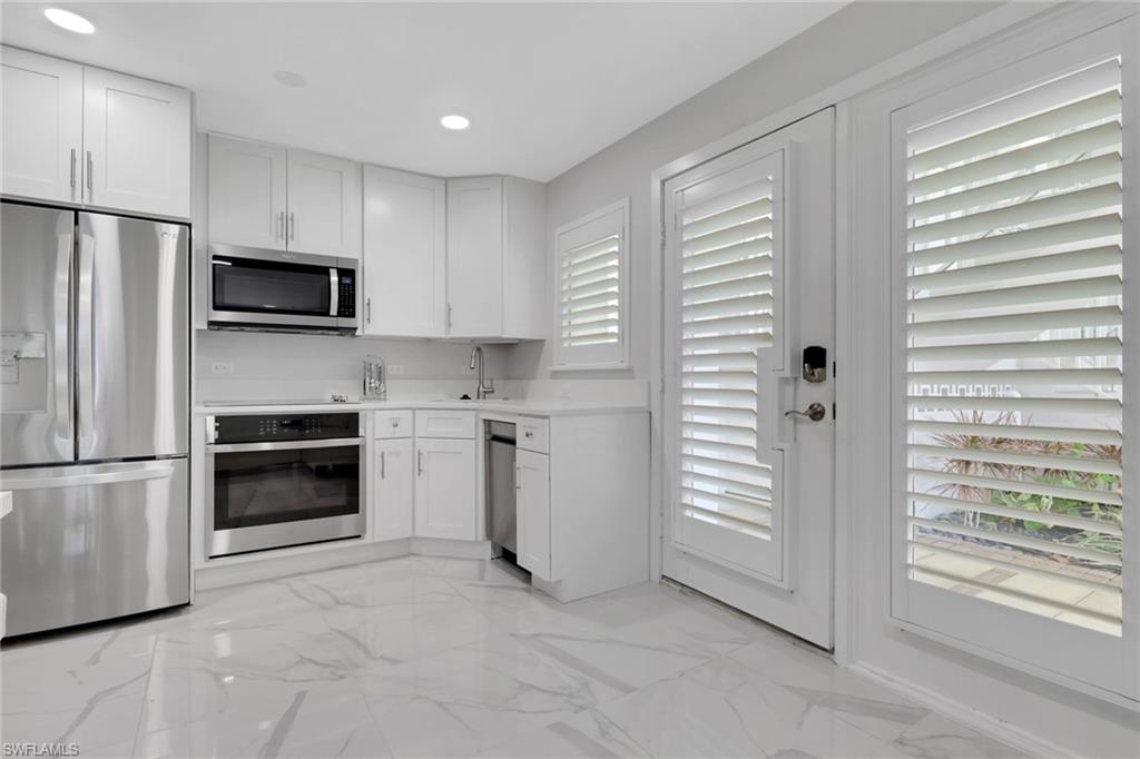175 5th Avenue South, Unit 4 Naples, FL 34102 - Photo 5 of 50 Gallery Image 5