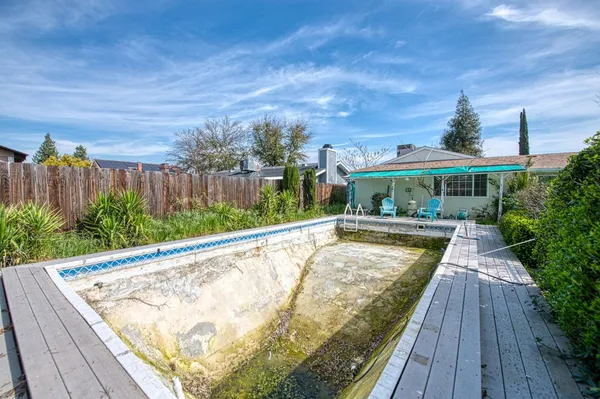 $420,000 | 2306 Stanford Avenue, Clovis, CA 93611