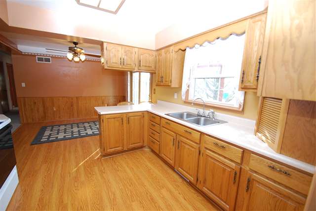 509 Timberlan Road Germantown Hills, IL 61548 - Photo 5 of 15 Gallery Image 5