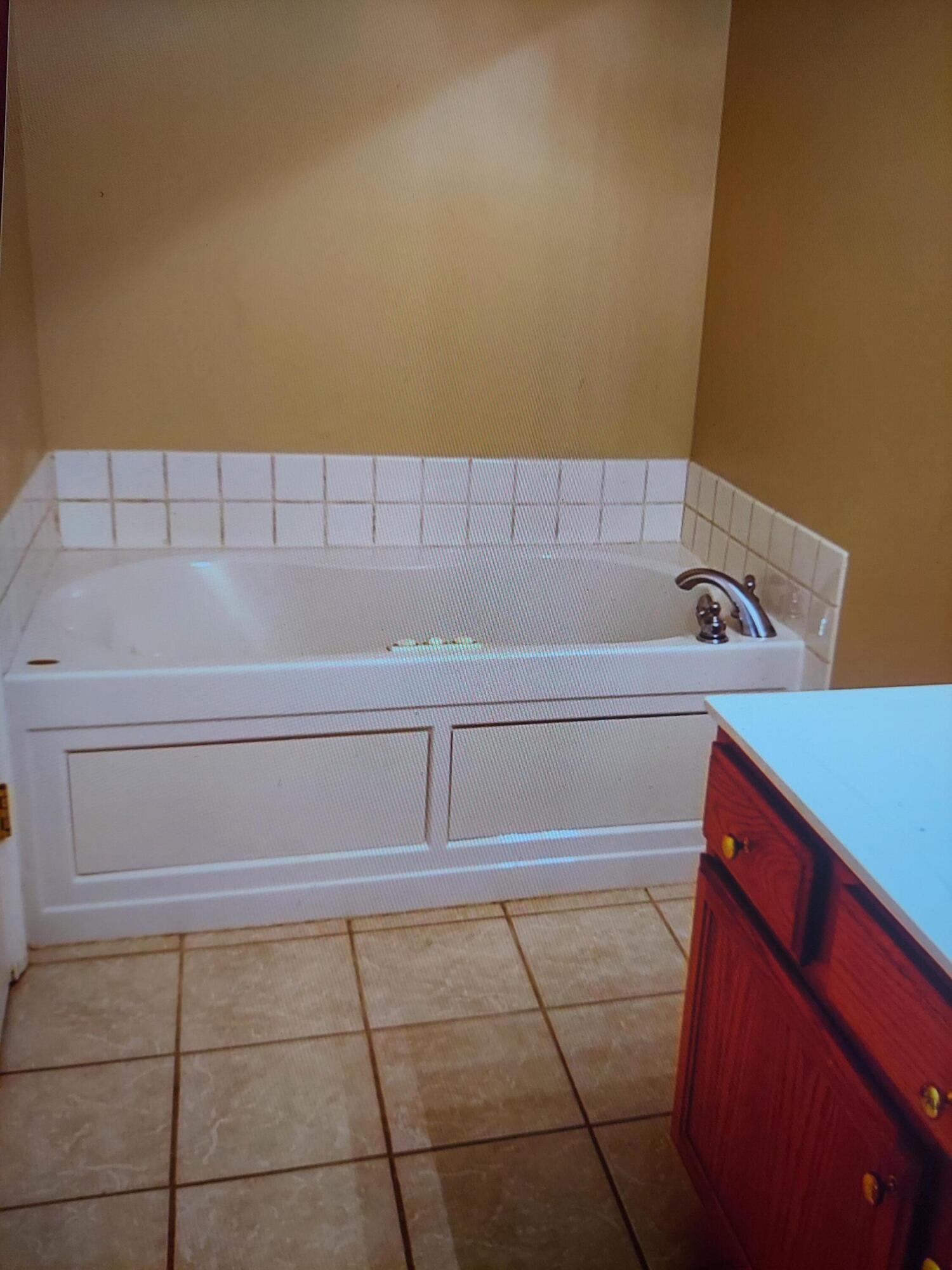 228 Glaze Road Telford, TN 37690 - Photo 9 of 20 20230925_190508