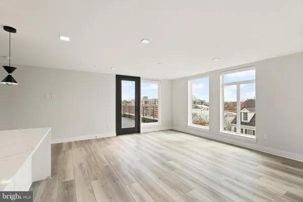 $6,200 | 701 North Henry Street, Unit 418, Alexandria, VA 22314