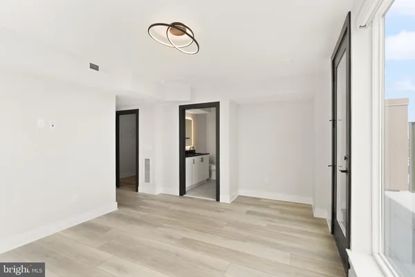 $6,200 | 701 North Henry Street, Unit 418, Alexandria, VA 22314