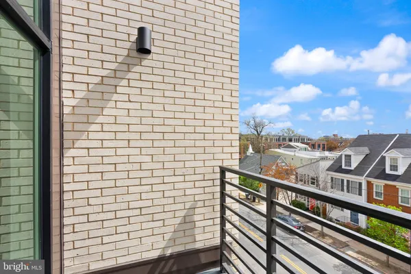 $6,200 | 701 North Henry Street, Unit 418, Alexandria, VA 22314