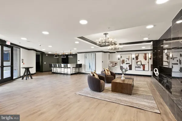 $6,200 | 701 North Henry Street, Unit 418, Alexandria, VA 22314