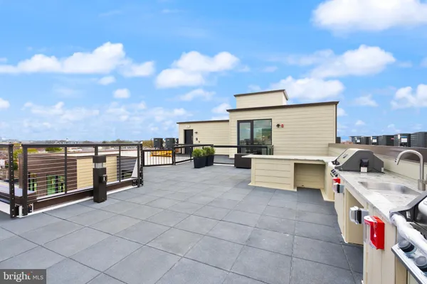 $6,200 | 701 North Henry Street, Unit 418, Alexandria, VA 22314